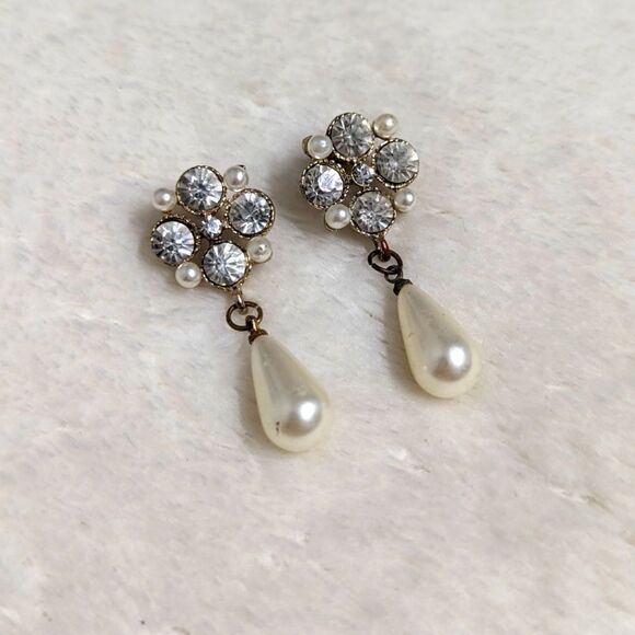 Vintage Clear Rhinestone/Faux Pearl Drop Pierced Earrings - Picture 6 of 9